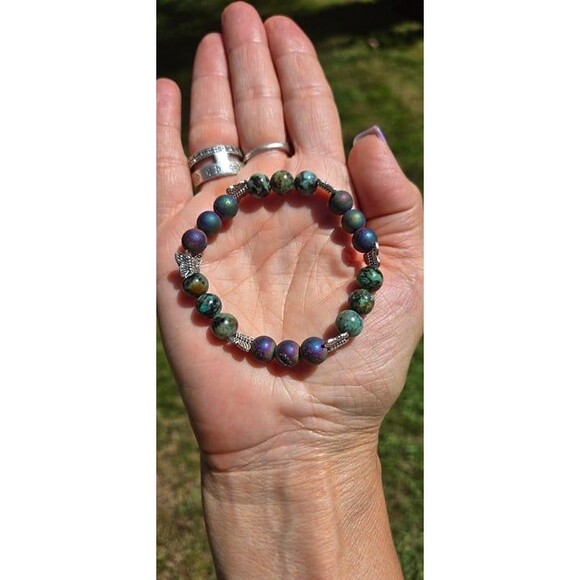 Electroplated Druzy Agate, African Turquoise & Butterfly Charm Bracelet - Picture 6 of 7